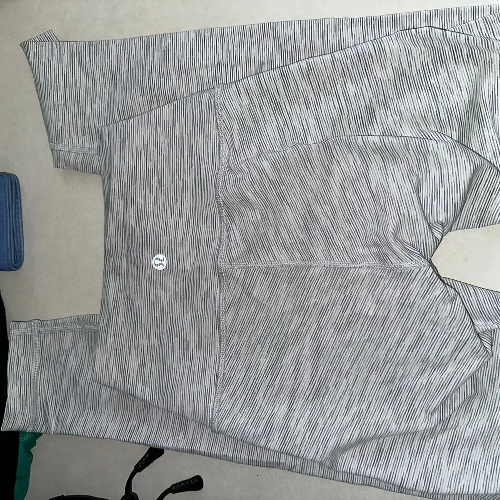 Lululemon Wunder Under High-Rise Striped 7/8 Tight Luxtreme Women's Size 2